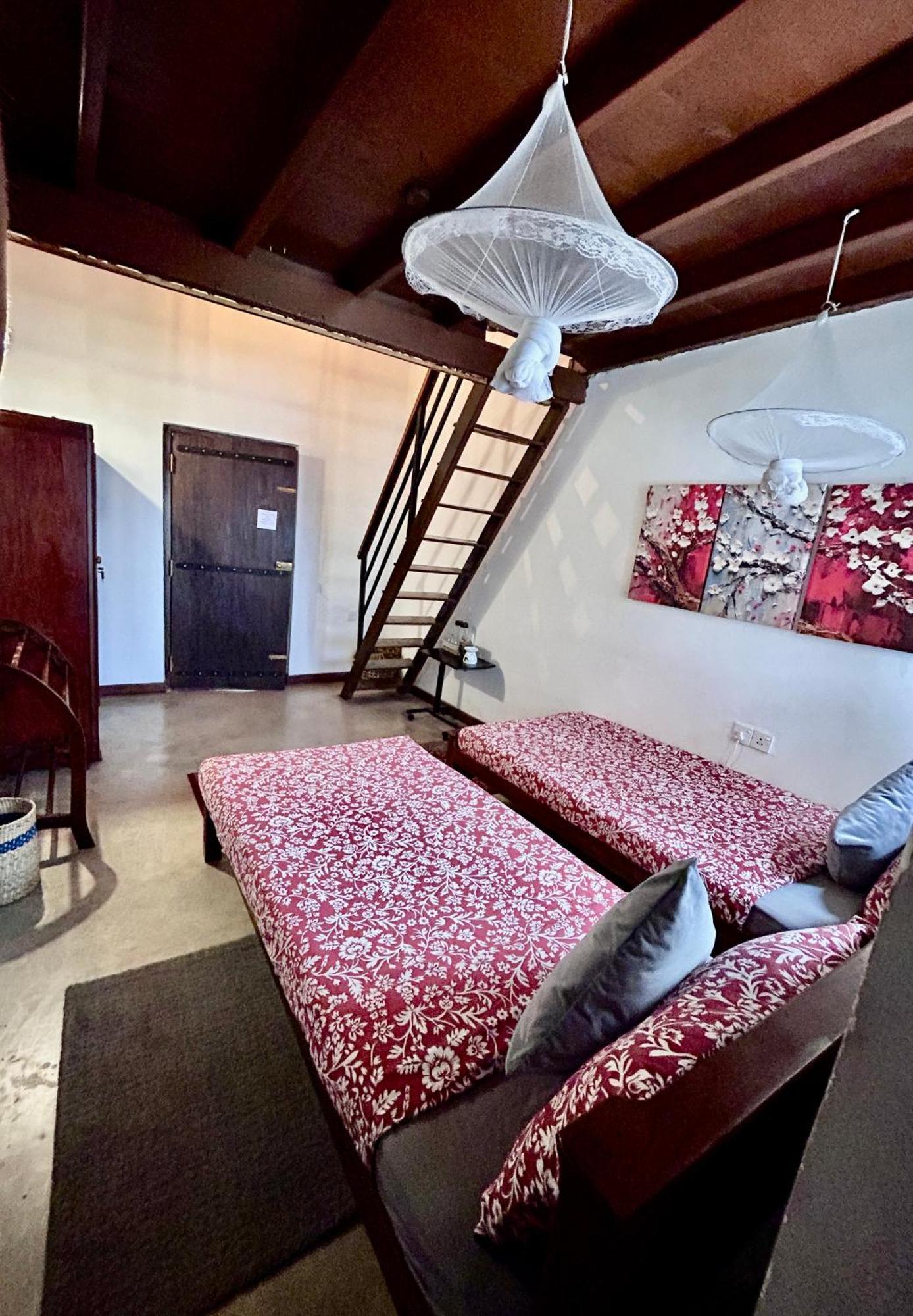 Colonial Residence Kandy Buitenkant foto